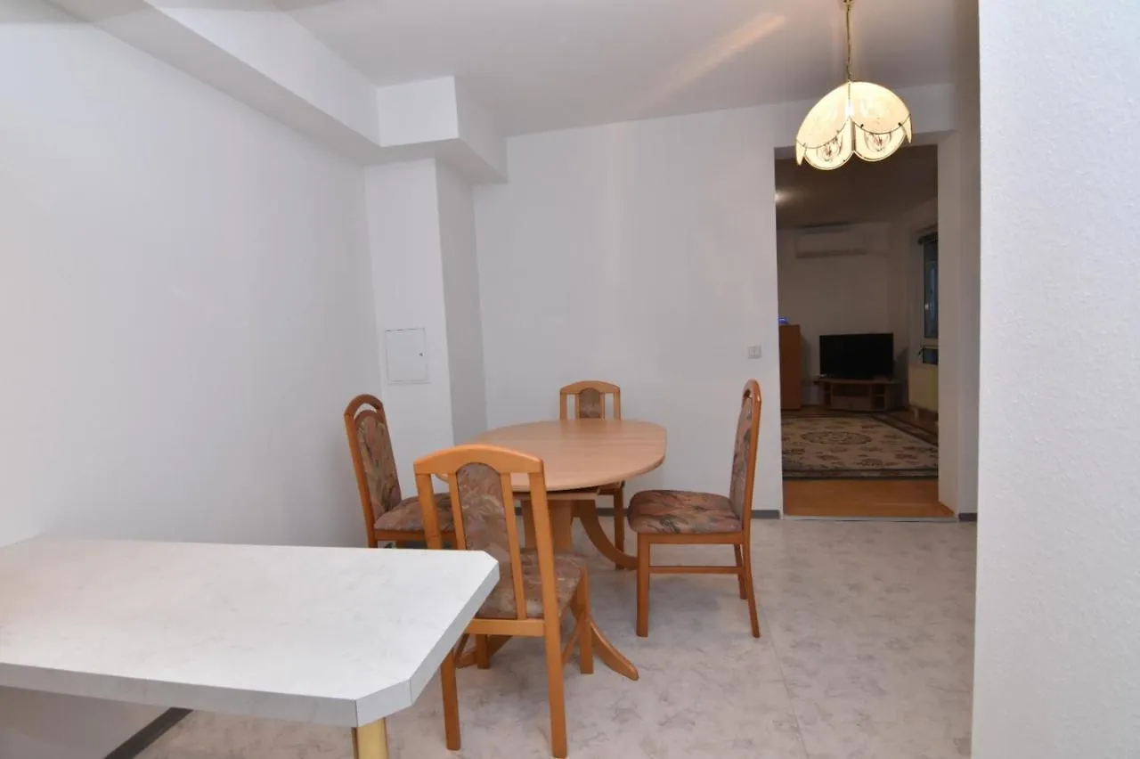 Modern Apartment At Vic Vienna