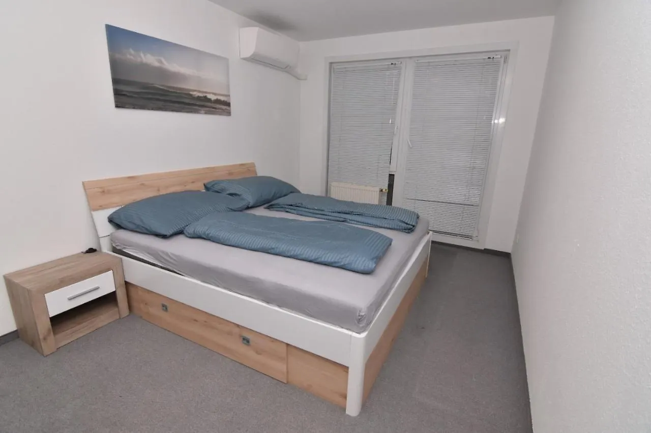 Modern Apartment At Vic Vienna